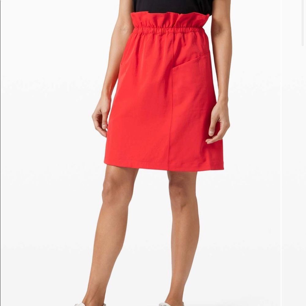 Lululemon Trip Taker skirt NWT size 10